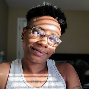 Meet your Posher, Shirkea